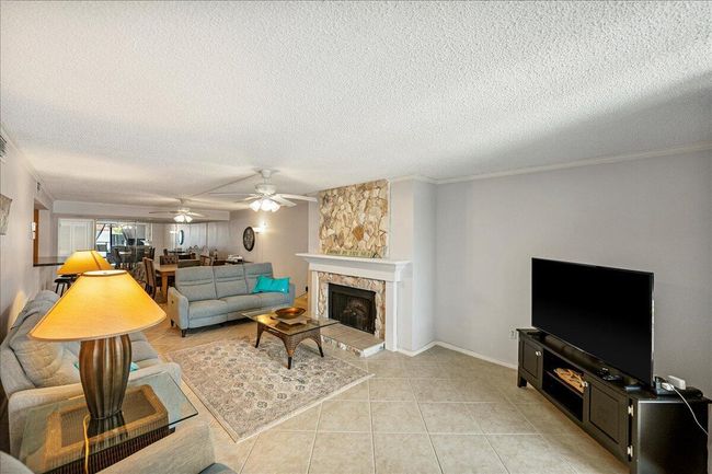 APT-323 - 4100 Highway A1a, Condo with 3 bedrooms, 3 bathrooms and null parking in Hutchinson Island FL | Image 12