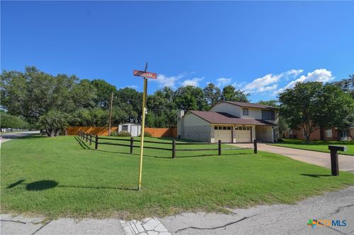 2001 Hannahawk Cir, Harker Heights, TX, 76548-8649 | Card Image