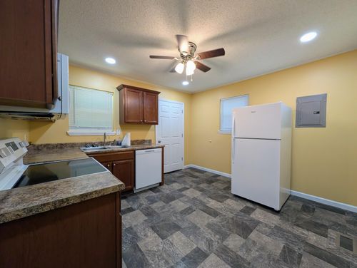 125 Dixie Dr Ne, Cleveland, TN, 37323-6669 | Card Image