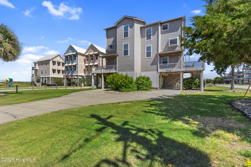 204 Gy Sgt Dw Boatman Dr, N Topsail Beach, NC, 28460-8300 | Card Image