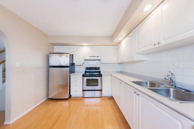 107 - 222 W 4 Th Street, Townhouse with 2 bedrooms, 2 bathrooms and 2 parking in North Vancouver BC | Image 12