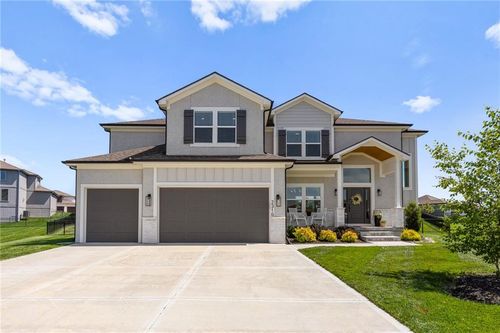 2310 Sw Serena Pl, Lee's Summit, MO, 64082-2222 | Card Image