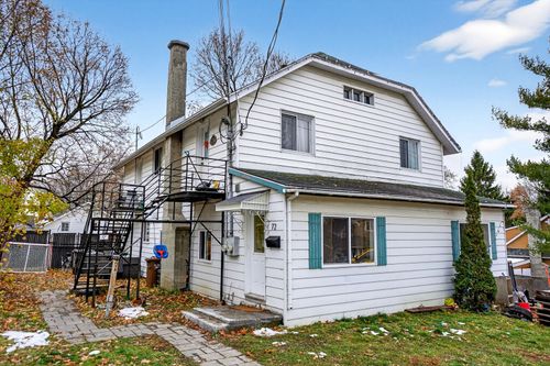 {{alt}} | Card Image