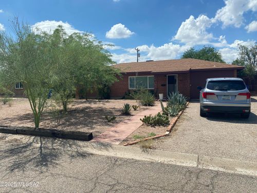 822 E Copper St, Tucson, AZ, 85719-2921 | Card Image