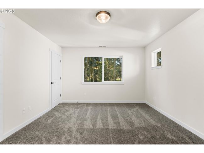 6307 Se Chloe Rose Way, House attached with 3 bedrooms, 3 bathrooms and 1 parking in Milwaukie OR | Image 22
