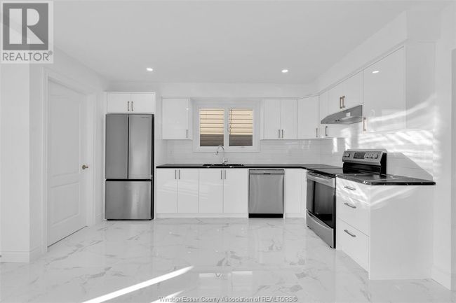 1510 Langlois Ave, House other with 4 bedrooms, 2 bathrooms and null parking in Windsor ON | Image 7