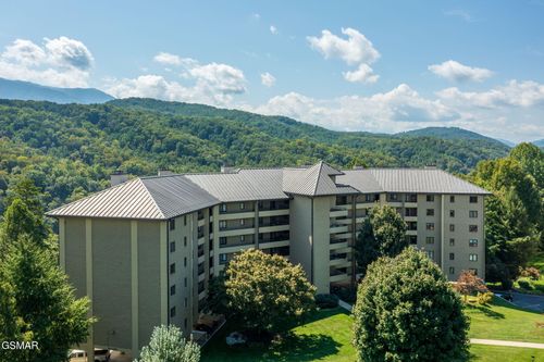 104-1704 Hidden Hills Rd, Gatlinburg, TN, 37738-5825 | Card Image
