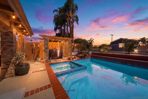 6885 Rockglen Ave, San Diego, CA, 92111-4107 | Card Image