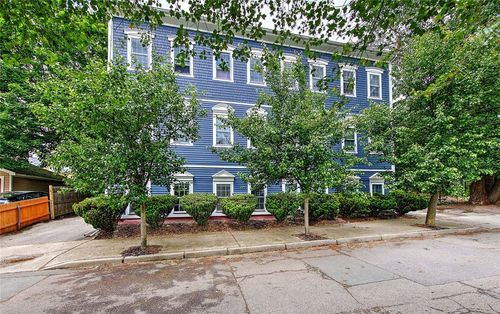 b-31 Commercial St, Cranston, RI, 02905-3600 | Card Image