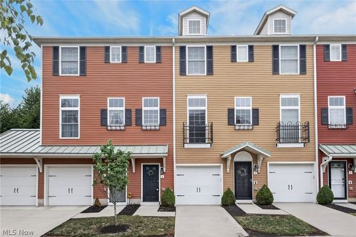 2 Grandview Dr, Rocky River, OH, 44116-2376 | Card Image