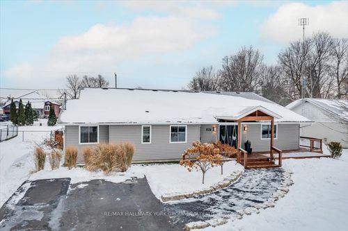 207 S Channel Dr, Keswick, ON, L4P2N4 | Card Image
