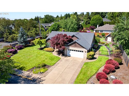 211 Nw West Hills Dr, McMinnville, OR, 97128 | Card Image