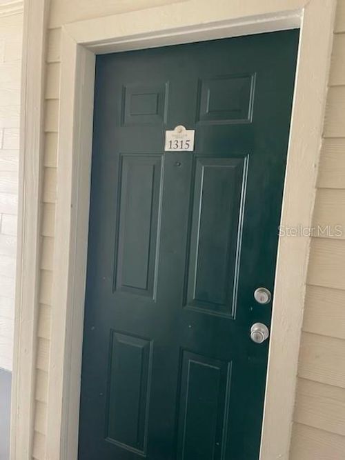 1315-1315 Bay Club Cir, TAMPA, FL, 33607-5972 | Card Image