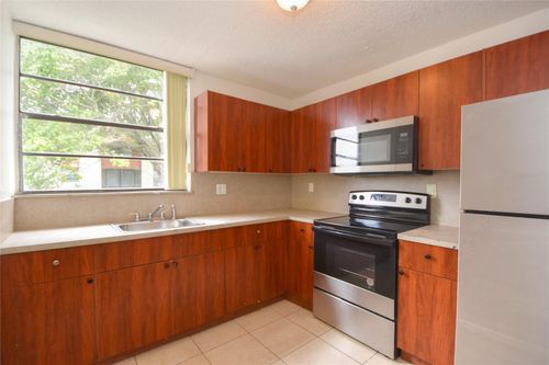 202-1790 Nw 55th Ave, Lauderhill, FL, 33313-7820 | Card Image