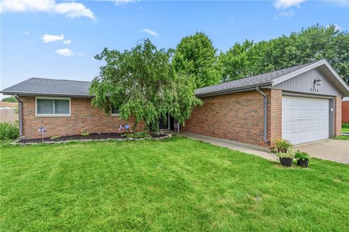 8136 Gibson Ave, Fairborn, OH, 45324-1918 | Card Image