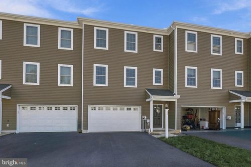 111 Meadowbrook Ln, NEW PROVIDENCE, PA, 17560-9011 | Card Image