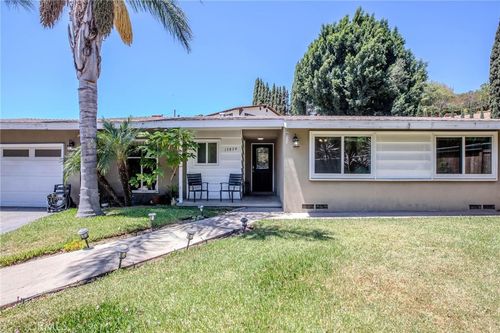 13879 Penn St, Whittier, CA, 90602-1948 | Card Image