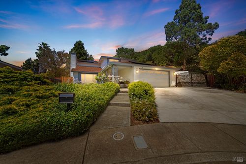 124 Hydrangea Ct, Vallejo, CA, 94591-7650 | Card Image