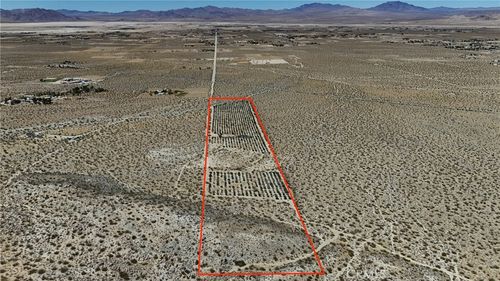 735 Midway Avenue, Lucerne Valley, CA, 92356 | Card Image
