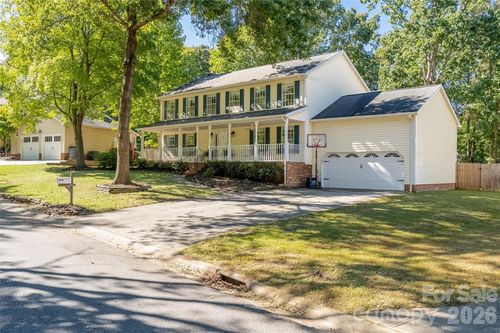 2620 Willowdale Ln, Matthews, NC, 28105-5897 | Card Image
