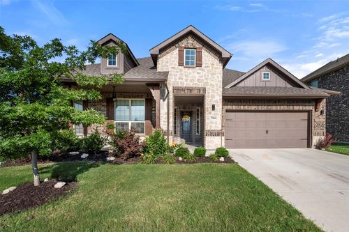 7224 Fallen Crest Ln, Arlington, TX, 76001-6683 | Card Image