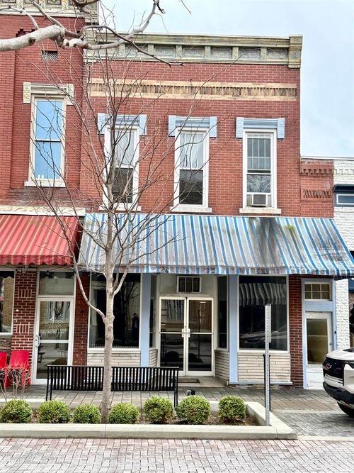 415 E 4th St, Huntingburg, IN, 47542-1339 | Card Image