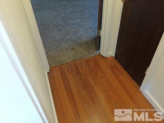 574 D St, House other with 5 bedrooms, 2 bathrooms and 2 parking in Hawthorne NV | Image 9