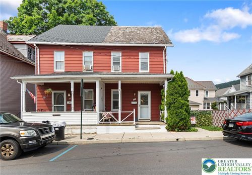107 B St, Pen Argyl, PA, 18072-1724 | Card Image