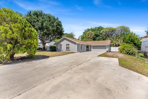 662 Dixie Lane, West Palm Beach, FL, 33415 | Card Image