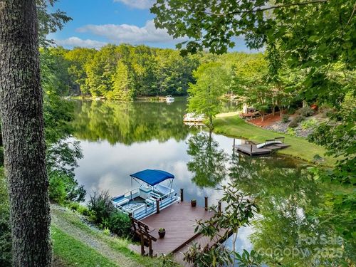 66 Ottaray Ct, Brevard, NC, 28712-9239 | Card Image