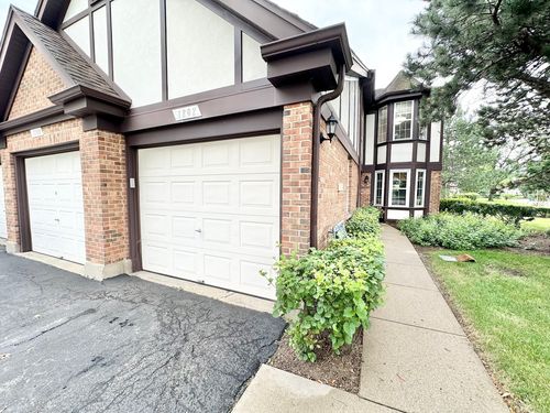 1202 Clearview Ct, Buffalo Grove, IL, 60089-6855 | Card Image