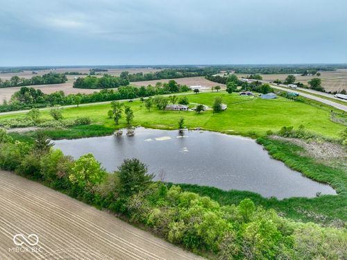 1154 W Us Highway 136, Veedersburg, IN, 47987-8203 | Card Image