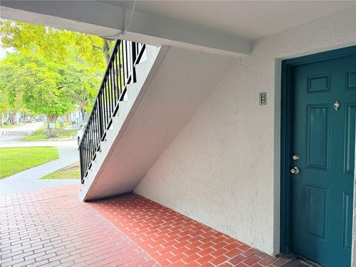 apt-111-7200 Nw 179th St, Hialeah, FL, 33015-5471 | Card Image