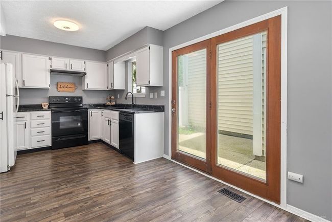 3163 Gracemore Ave, Condo with 2 bedrooms, 3 bathrooms and null parking in Kettering OH | Image 10