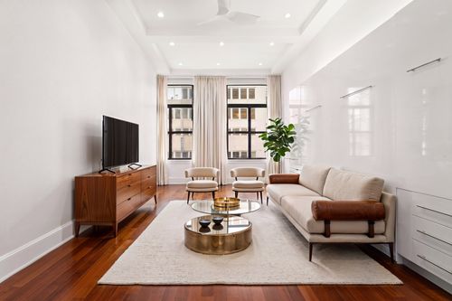 12de-244 Madison Ave, New York, NY, 10016-2817 | Card Image