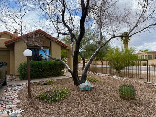 200 E Suntree St, Tucson, AZ, 85737-6848 | Card Image