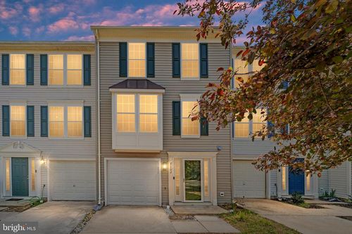 7102 Finch Ln, FREDERICKSBURG, VA, 22407-2589 | Card Image