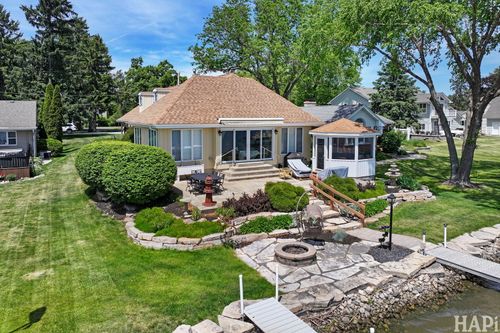 716 S Riverside Dr, McHenry, IL, 60050-8239 | Card Image