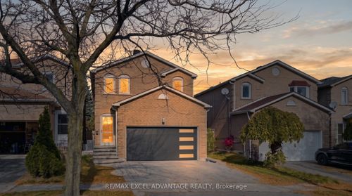 8 Laguna Cres, Markham, ON, L3S3G5 | Card Image