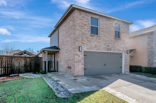 716 River Hill Ln, Fort Worth, TX, 76114-3164 | Card Image