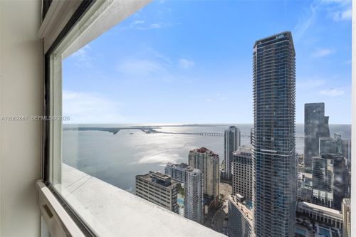 5507-950 Brickell Bay Dr, Miami, FL, 33131-3931 | Card Image