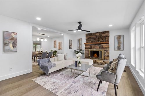 4 Rosedale Ln, Bella Vista, AR, 72715-6535 | Card Image