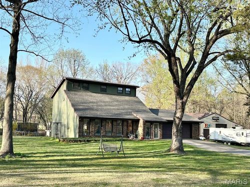 18273 Thomas Dr, Dexter, MO, 63841-8101 | Card Image