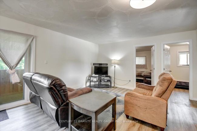 2289 Loop Rd, Home with 6 bedrooms, 4 bathrooms and 4 parking in Wilberforce ON | Image 7
