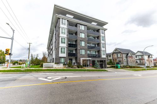 609-13623 81a Ave, Surrey, BC, V3W3N7 | Card Image