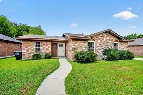 8312 Charles St, Greenville, TX, 75402-3907 | Card Image