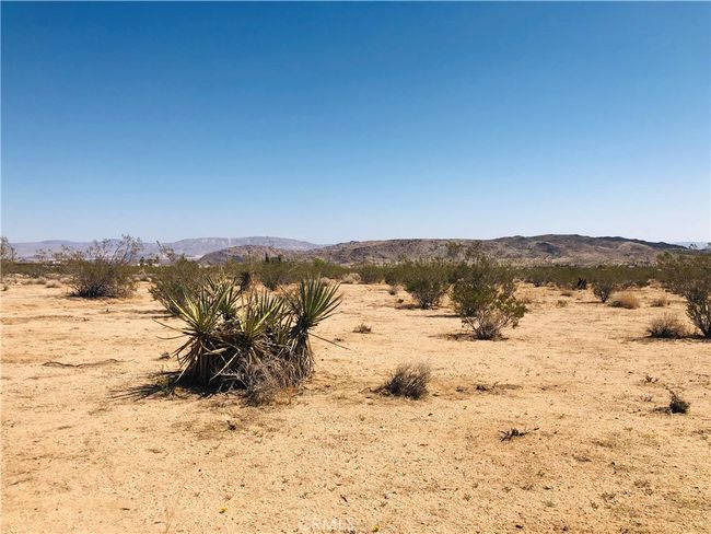 2 Geronimo Trl, Home with 0 bedrooms, 0 bathrooms and null parking in Landers CA | Image 4