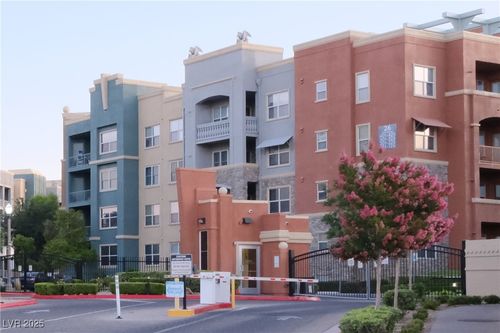 325-68 E Serene Ave, Las Vegas, NV, 89123-3732 | Card Image