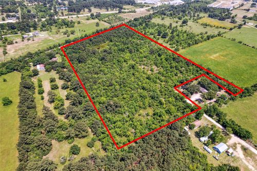 1835 S Cherry St, Tomball, TX, 77375-6821 | Card Image