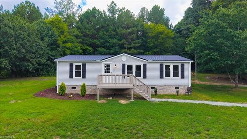 225 Beacon Ridge Rd, Thomasville, NC, 27360-7634 | Card Image